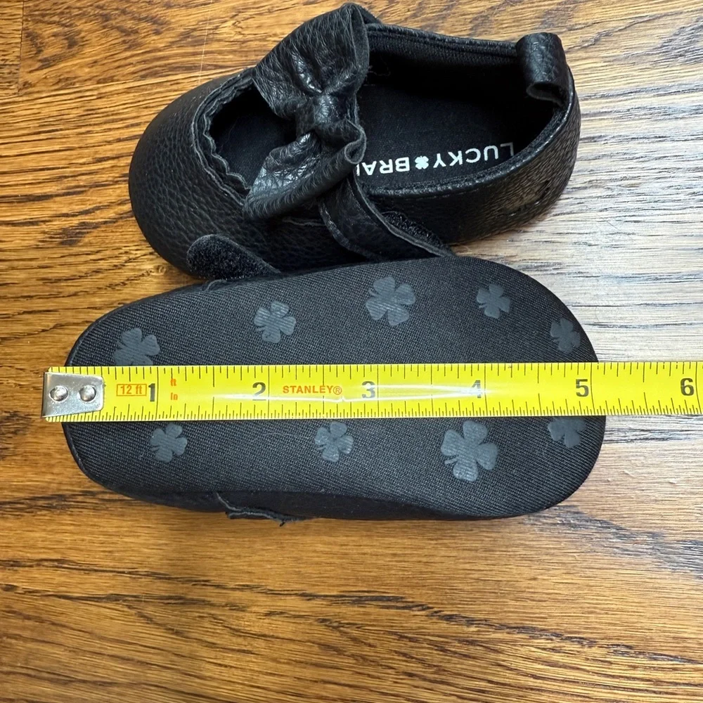 LUCKY BRAND Black “Emma” Baby Crib Shoes with Bow Velcro Closure Sz 4 (9-12m)